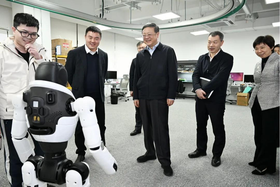 上海市委书记陈吉宁专题调研壹号娱乐机器人