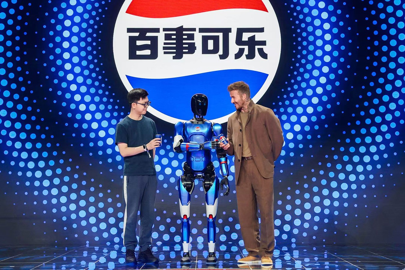 壹号娱乐机器人携手百事中国共创“百事蓝宝” 共燃渴望新章